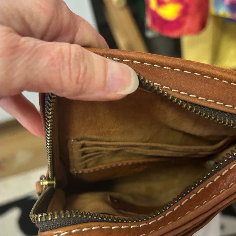 Patricia Nash Cognac Brown Handstitched Leather Crossbody Phone/wallet bag - Picture 7 of 13